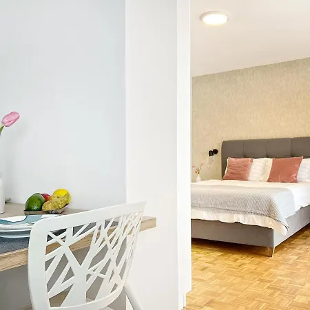 Apartments Valerian Novigrad  Exterior photo